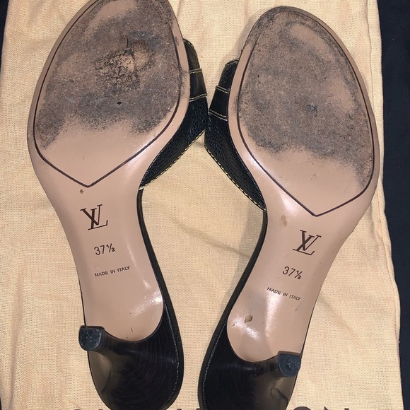 Woman’s Louis Vuitton pumps - Picture 10 of 12